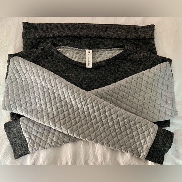 Vanilla Bay Sweatshirt - Picture 5 of 5